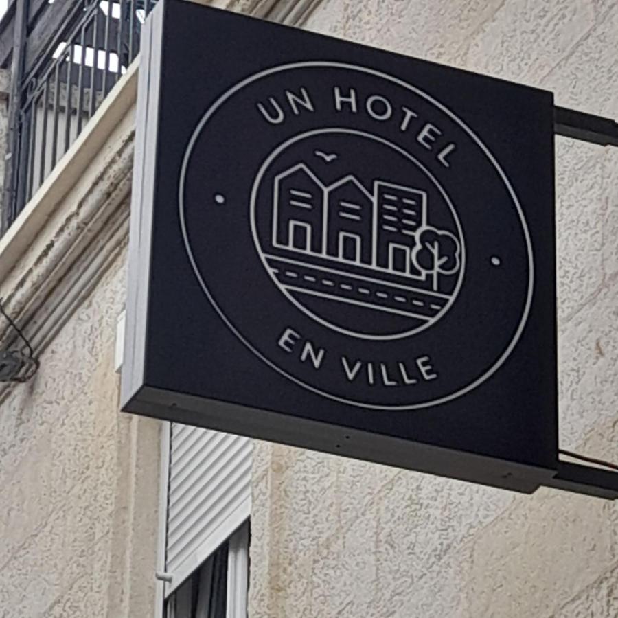 Un Hôtel En Ville La Rochelle (Charente-Maritime) Exterior foto